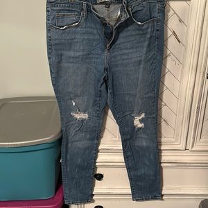 Universal thread jeans in excellent condition no rips or stains